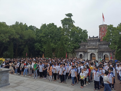 Trường THCS Yên Nghĩa tổ chức hoạt động ngoại khoá tại thành cổ Sơn Tây và trang trại giáo dục thực nghiệm Glory Farm