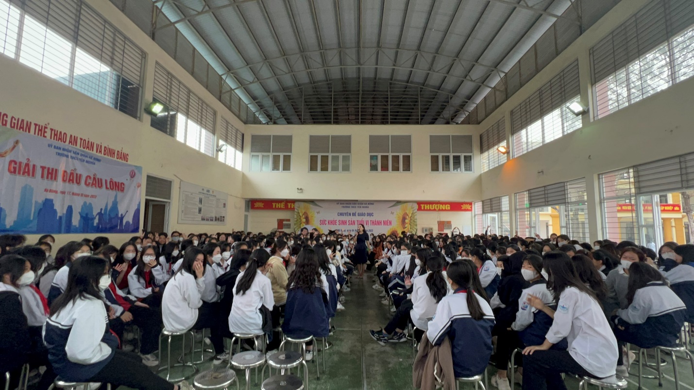 Trường THCS Yên Nghĩa tổ chức chuyên đề giáo dục sức khoẻ sinh sản tuổi vị thành niên cho học sinh khối 8, 9